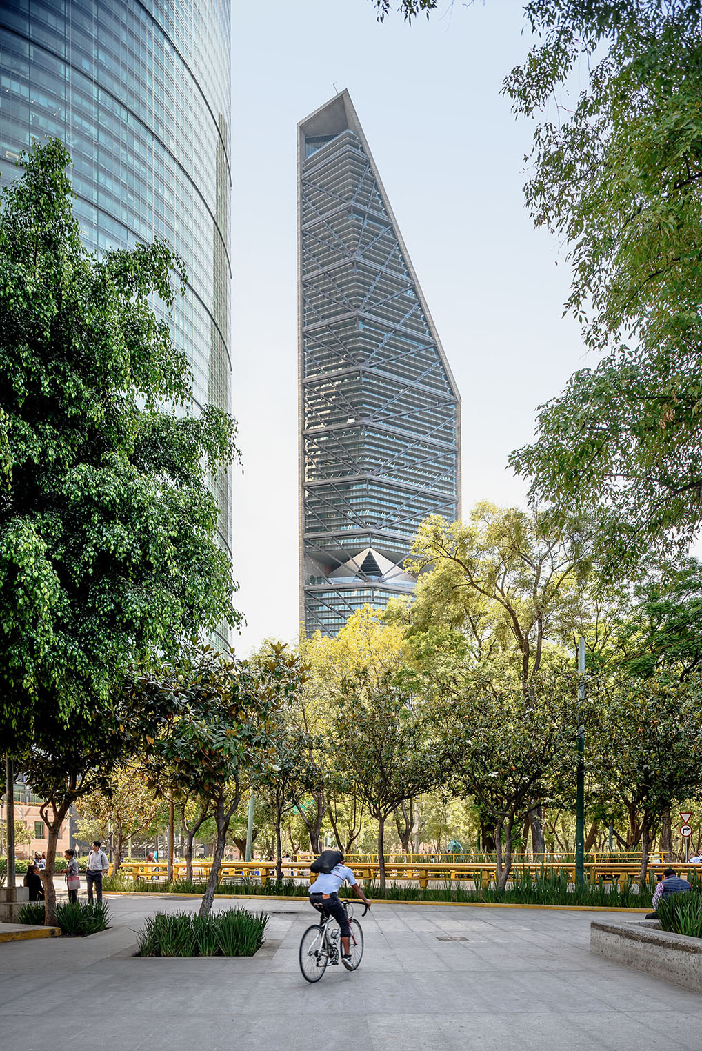 10-Torre-Reforma-LBR&A-Photo-by-Moritz-Bernoully